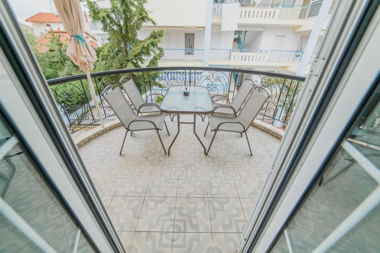 Ofrínion Family Resort 2 מראה חיצוני תמונה